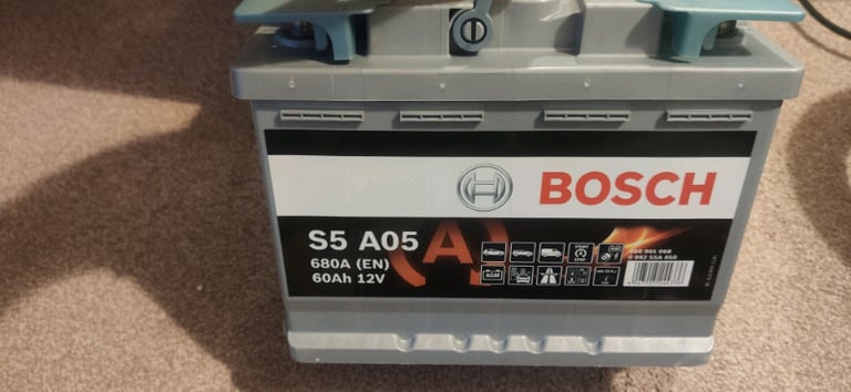BOSCH batterie auto AGM 680A 60Ah
