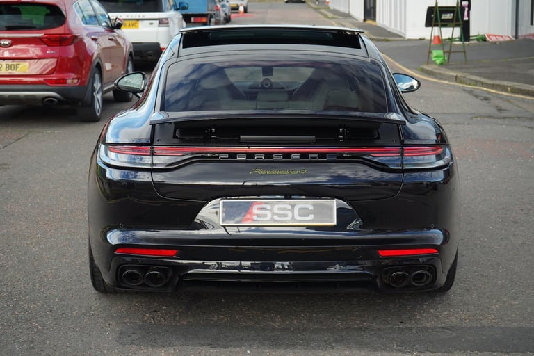 Porsche Panamera 2.9 V6 E-Hybrid 17.9kWh 4 Platinum Edition Saloon 5dr Petrol Pl