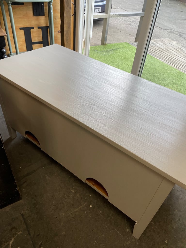 Solid wood, grey TV stand