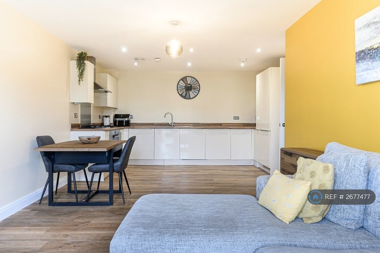 2 bedroom flat in Thornfield House, Bristol, BS10 (2 bed) (#2677477)