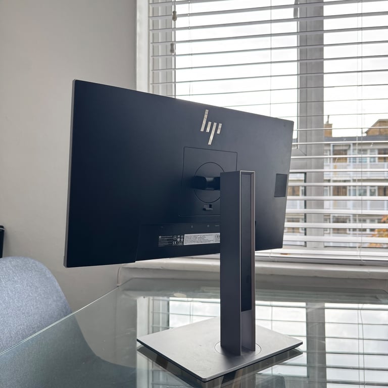 HP EliteDisplay E233 23” Monitor – Excellent Condition