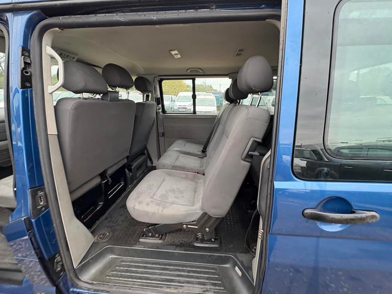 2010 Volkswagen Transporter Transporter T30 S 84 TDI SWB Minibus DIESEL Manual