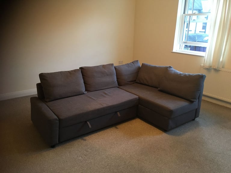 Two bedroom flat for rent in the heart of Ashburton