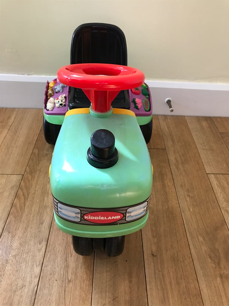 Ride on tractor