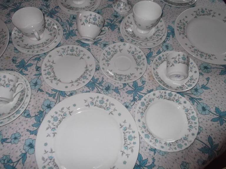 Dinner Service Plates Side Plates Cup Saucers Bone China