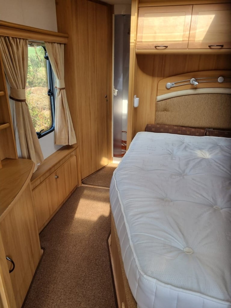 Avondale Argente 642-4 fixed bed 4 motor movers  