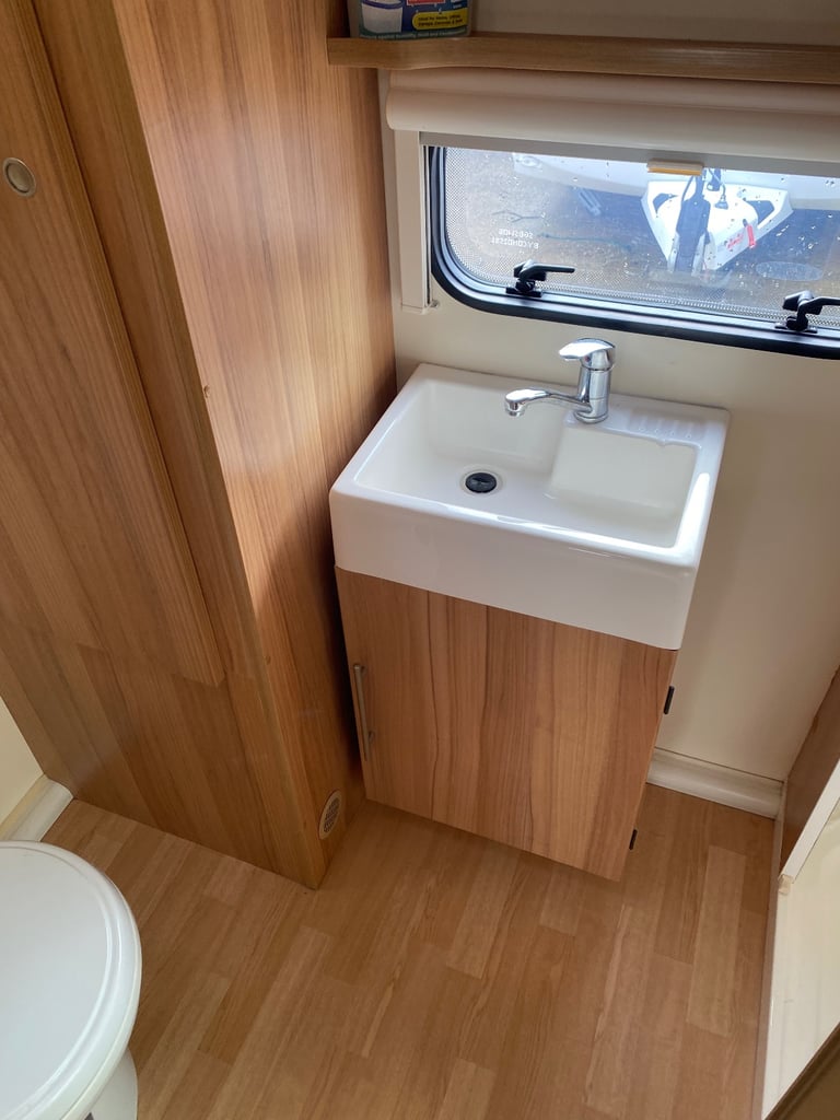 Bailey Orion 400/2  2012 in  nice condition 