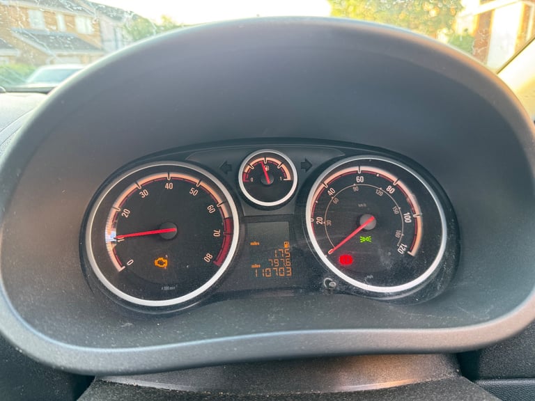 Vauxhall, CORSA, Hatchback, 2012, Manual, 1229 (cc),3 doors - Image 8