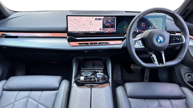 2025 BMW 5 Series 550e xDrive M Sport Pro 4dr Auto SALOON PETROL/ELECTRIC Automatic