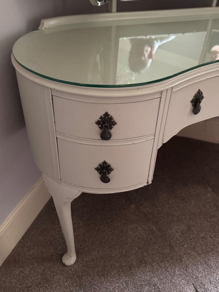 Shabby chic kidney shaped dressing table with triple mirror