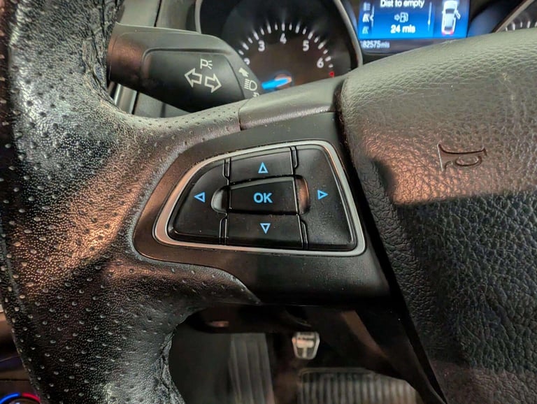 2017 Ford Focus 1.0T EcoBoost ST-Line Euro 6 (s/s) 5dr HATCHBACK Petrol Manual