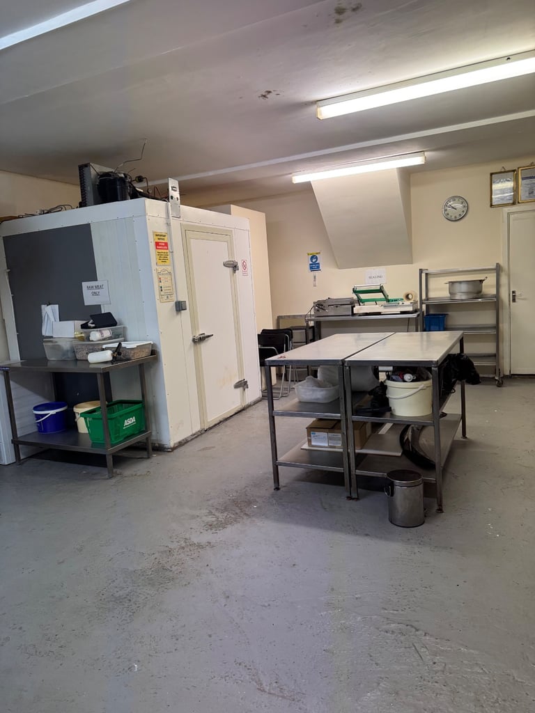 Catering Unit to let 
