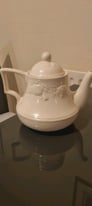 BHS/Barratts Lincoln tea pot 