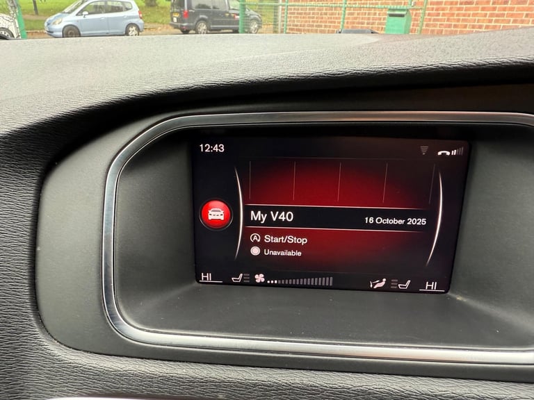2019 Volvo V40 1.5 T3 R-Design Edition Auto Euro 6 (s/s) 5dr HATCHBACK Petrol Automatic
