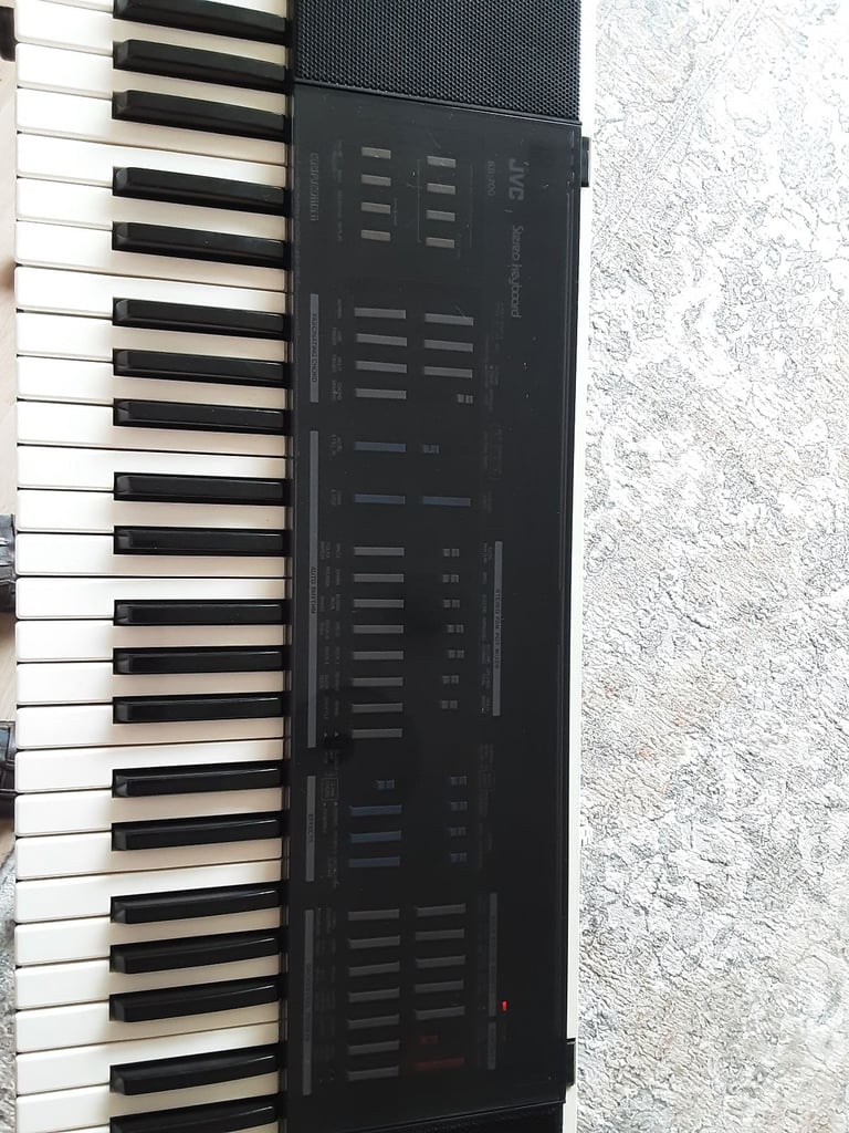 JVC KB-700