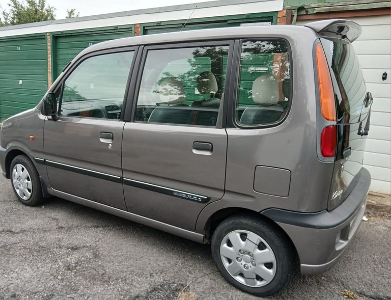 2010 perodua  kenari mpv  995
