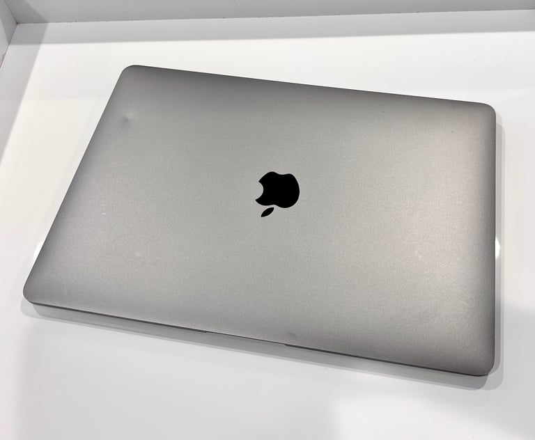 Apple MacBook Air M1 16gb Ram 500gb Storage laptop