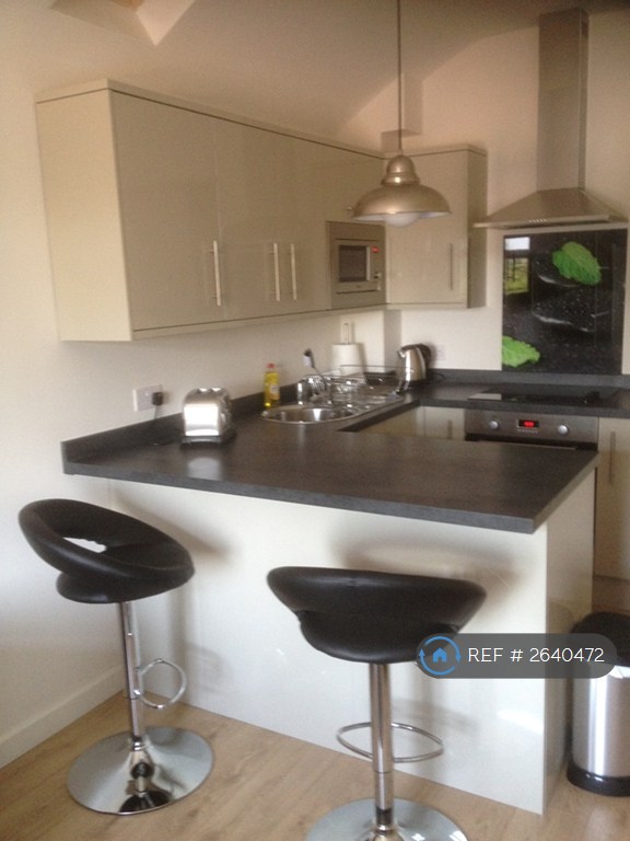 Studio flat in Abington, Northampton, NN1 (#2640472)