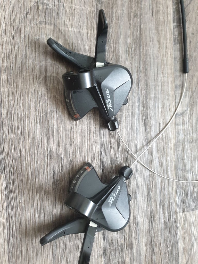 Shimano shifters 2/3 x 9 speed New