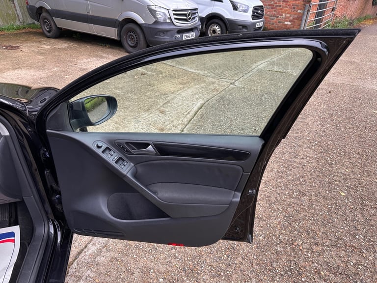 2010 Volkswagen Golf 2.0 TDi 140 SE 5DR NEW MOT LEZ FREE HATCHBACK Diesel Manual