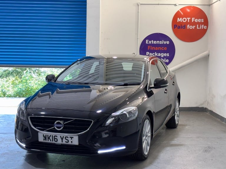 2016 16 VOLVO V40 2.0 D2 SE LUX HATCHBACK 5DR DIESEL MANUAL EURO 6 (S/S) (120 PS