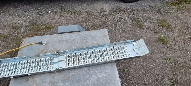 Motorbike/scooter trailer 