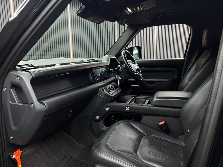 2021 Land Rover Defender 3.0 D300 X-Dynamic HSE 110 5dr Auto [7 Seat] ESTATE DIESEL Automatic