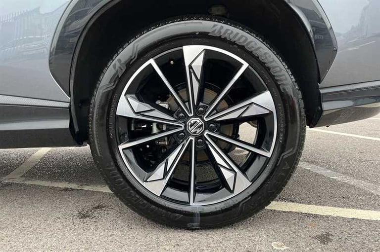 2025 MG MG HS 1.5 T-GDI Trophy 5dr DCT ESTATE PETROL Automatic