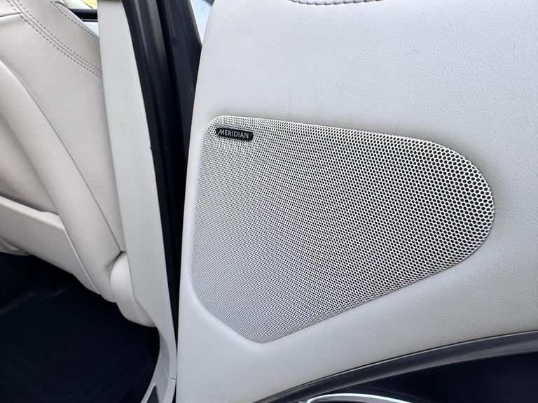 2022 Land Rover Range Rover Vogue D350 +VAT  *Mega Spec - Soft Close Doors*