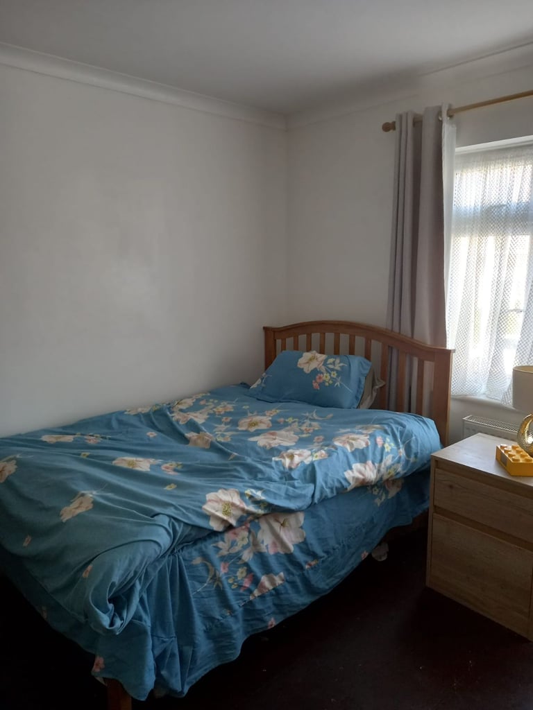Spacious and Cosy Double Room for Rent in - E17 9QP