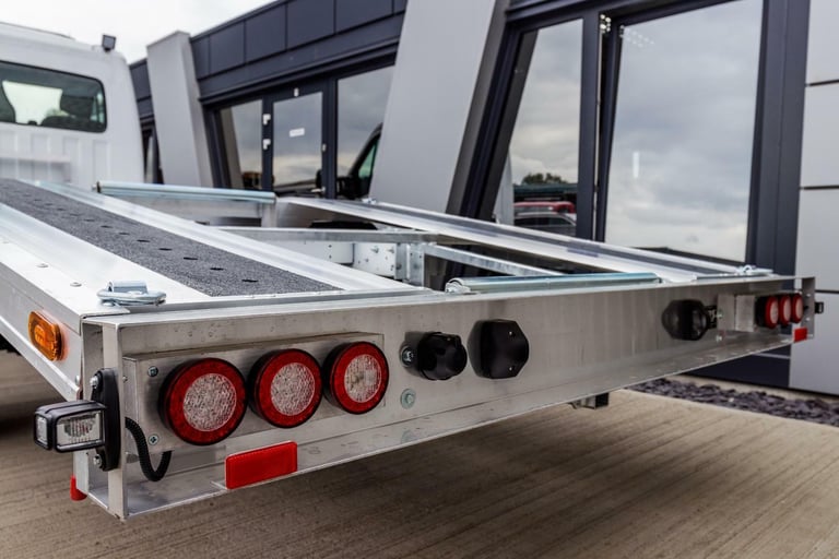 INTERSTAR MASTER RECOVERY TRUCK BODY BEAVERTAIL BODY CAR TRANSPORTER 2024