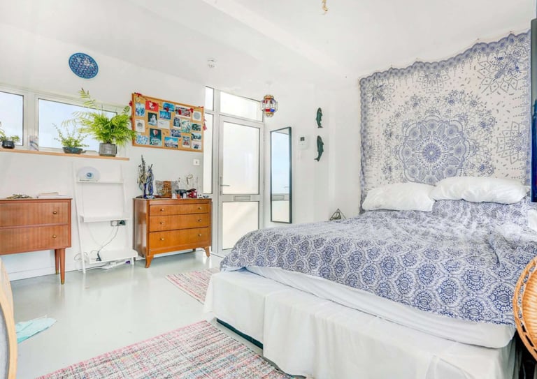 bedroom flat private in Brighton, East Sussex Residential