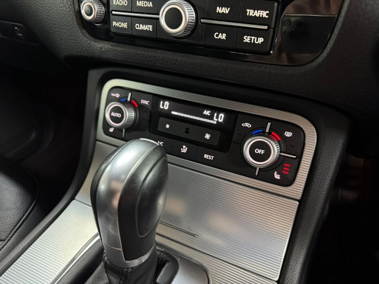 2015 Volkswagen Touareg 3.0 TDI V6 BlueMotion Tech R-Line Tiptronic 4WD Euro 6 (s/s) 5dr ESTATE D...