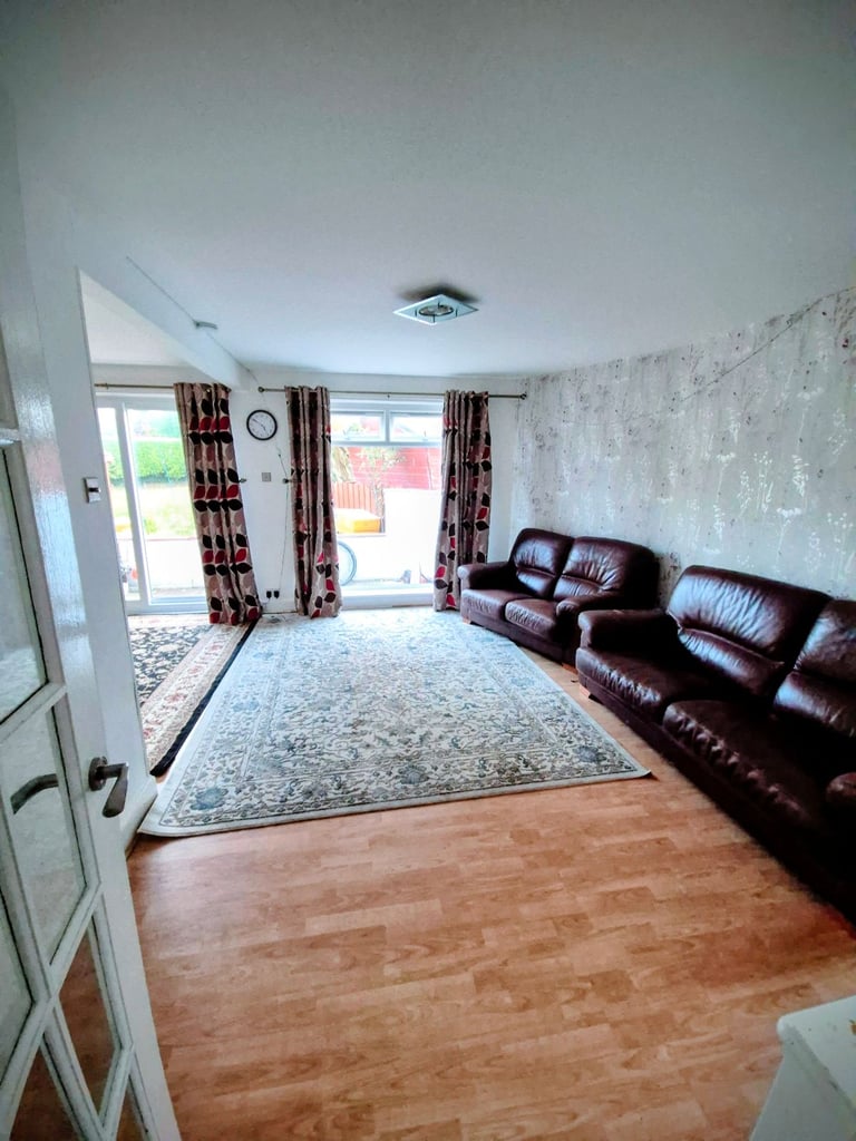 image for A lovely spacious three bedroom lower villa in Carrick Knowe, Corstorphine