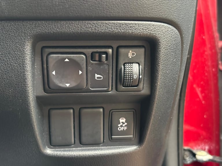 2014 Nissan Juke 1.6 N-Tec 5dr HATCHBACK Petrol Manual