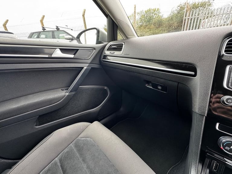 2013 63 VOLKSWAGEN GOLF 2.0 TDI BLUEMOTION TECH GT HATCHBACK 5DR DIESEL MANUAL E