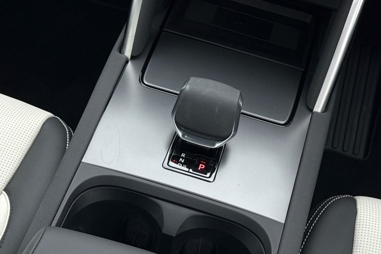 2025 Land Rover Discovery Sport 2.0 D200 Dynamic HSE 5dr SUV DIESEL Automatic