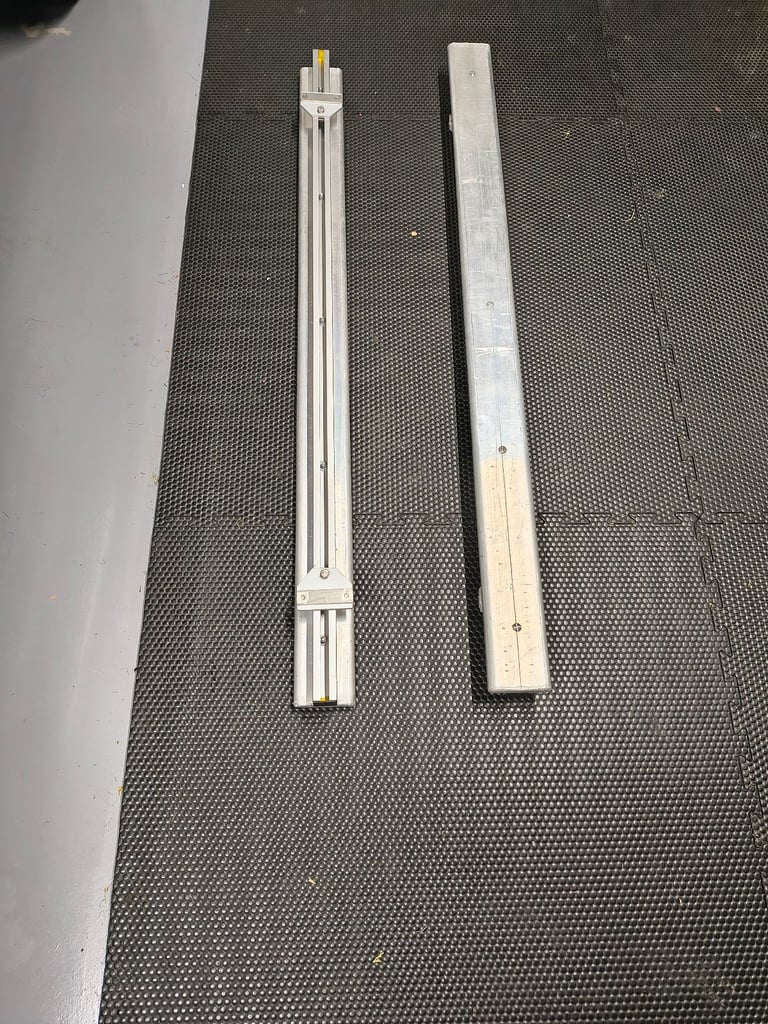 Roof rails suitable for fitting top boxes