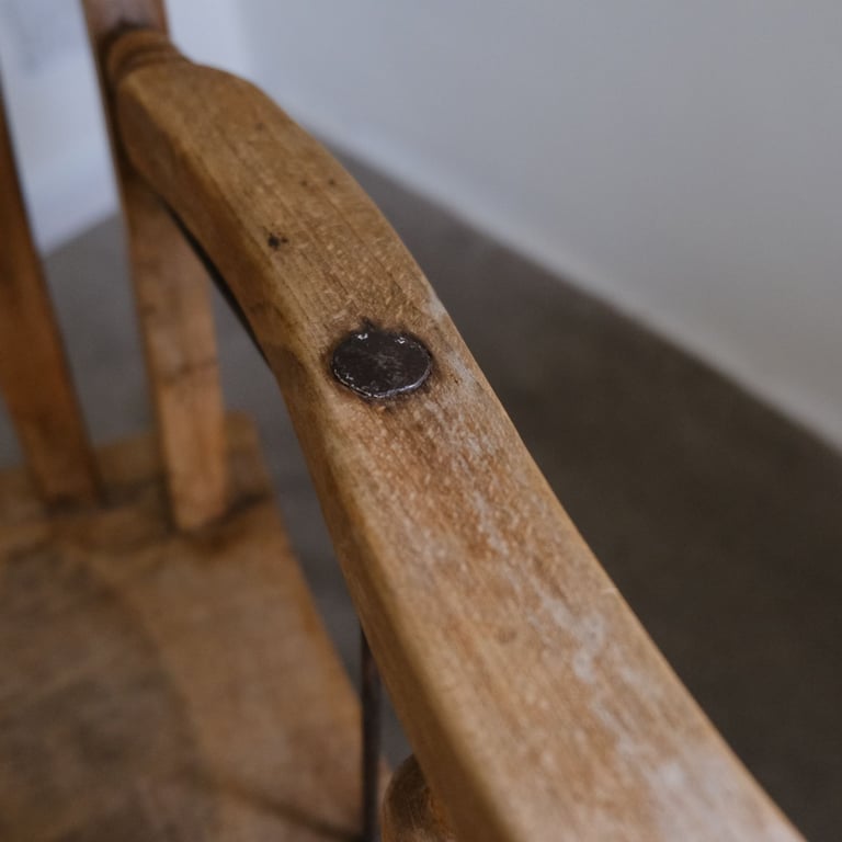 Authentic UK Country Adult Victorian Rocking Chair (c. 1870-1900)