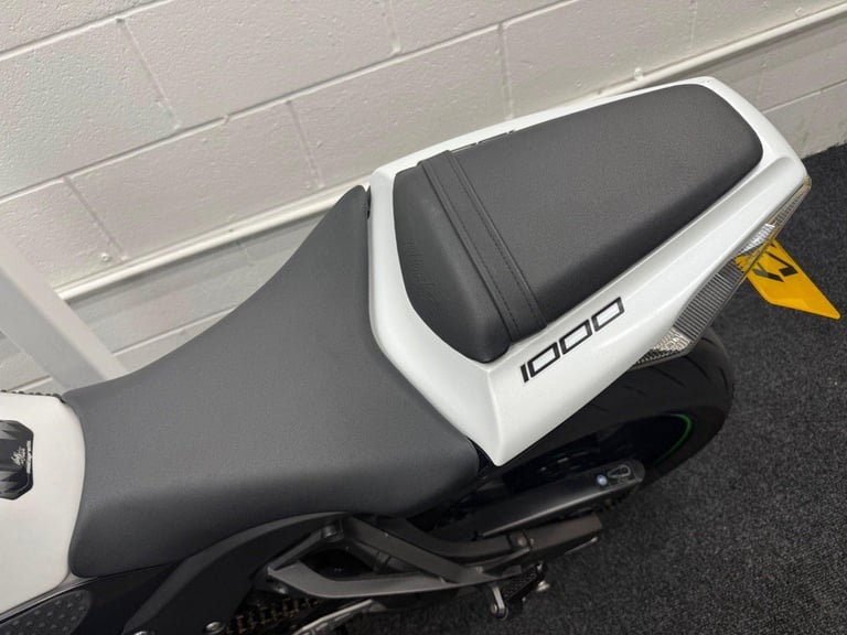 Kawasaki ZX10 R Ninja ** Lovely Condition - Service History - Warranty **
