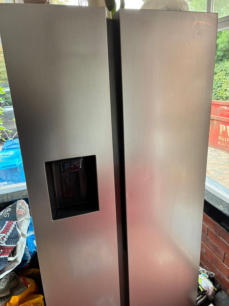 Samsung Series 7 SpaceMax RS68A8520S9/EU 634L American-Style Fridge Freezer - Matte Stainless