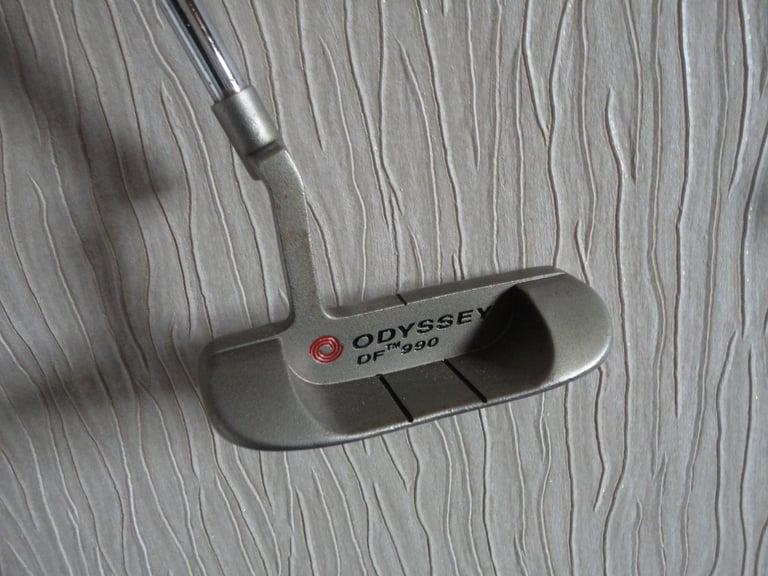 Various golf odyssey putters, various prices, see pictures and description,