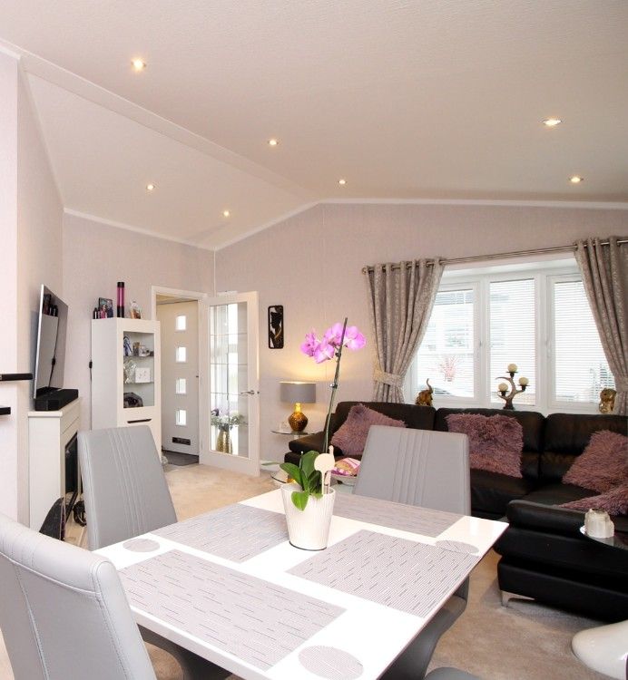 image for Single & Twin rooms WITHOUT ANY PAYMENT available in High field Road, Birmingham!