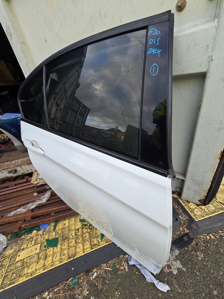 BMW 3 SERIES F30 LCI SINGLE BACK rear Driver Side DOOR  WHITE Breaking Parts 