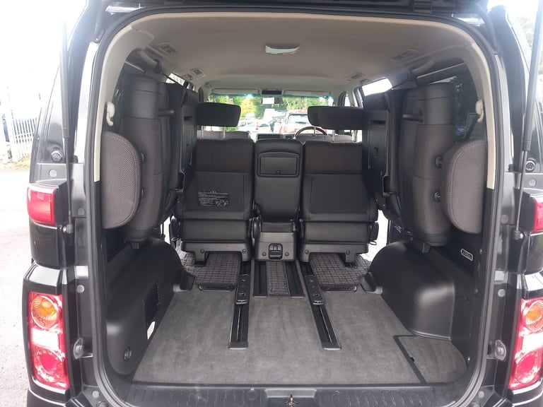 2006 Nissan Elgrand 2.5 Automatic  MPV Petrol Automatic