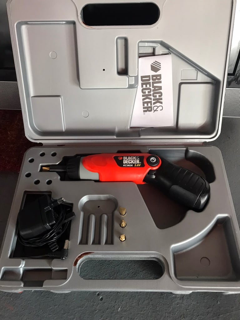 Black and decker cordless screw driver 