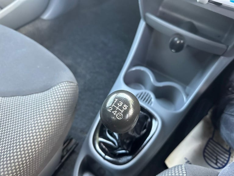 2009 Toyota AYGO 1.0 VVT-i Blue Euro 4 5dr HATCHBACK Petrol Manual