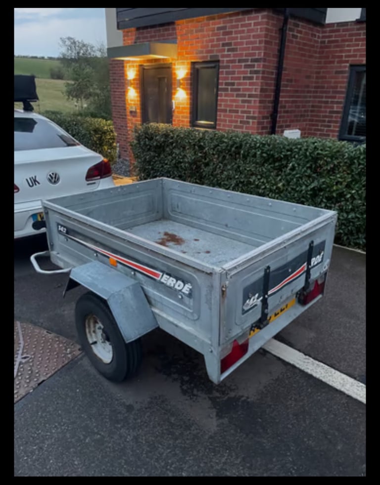 2004 Erde 142 trailer