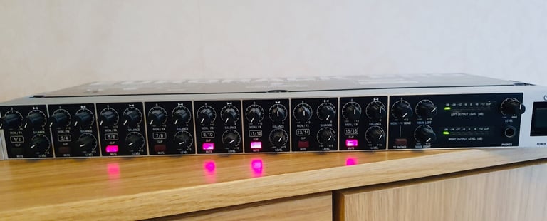image for BEHRINGER RX1602 16-INPUT LOW NOISE LINE MIXER