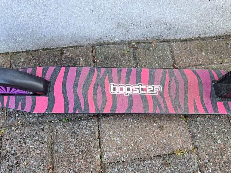 Bopster 2 Wheeled Folding Scooter- adjustable height handlebar.